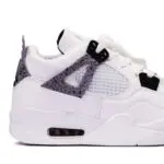 AJ 4 – M013