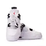 AJ 4 – M013