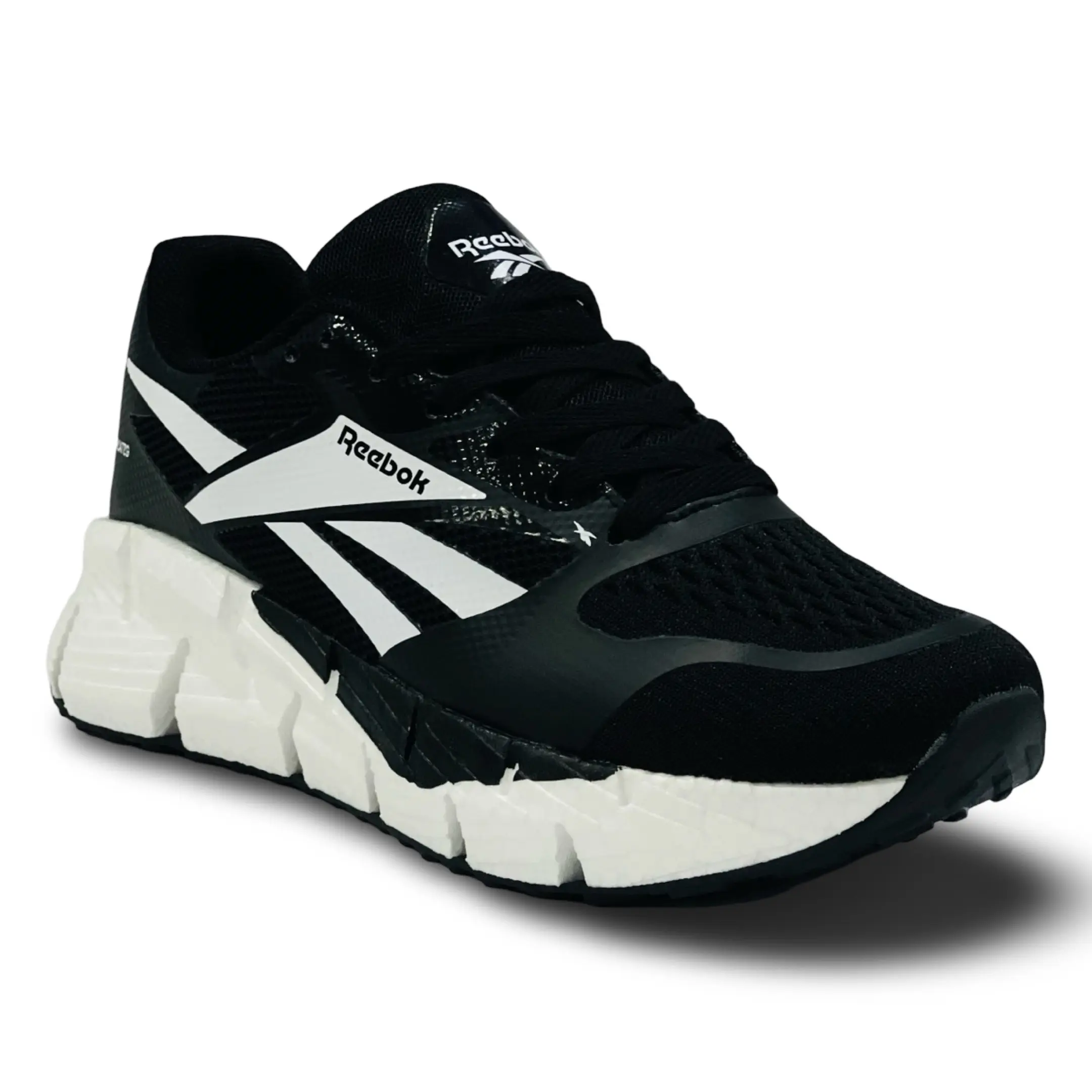 Reebok – M204Kicks