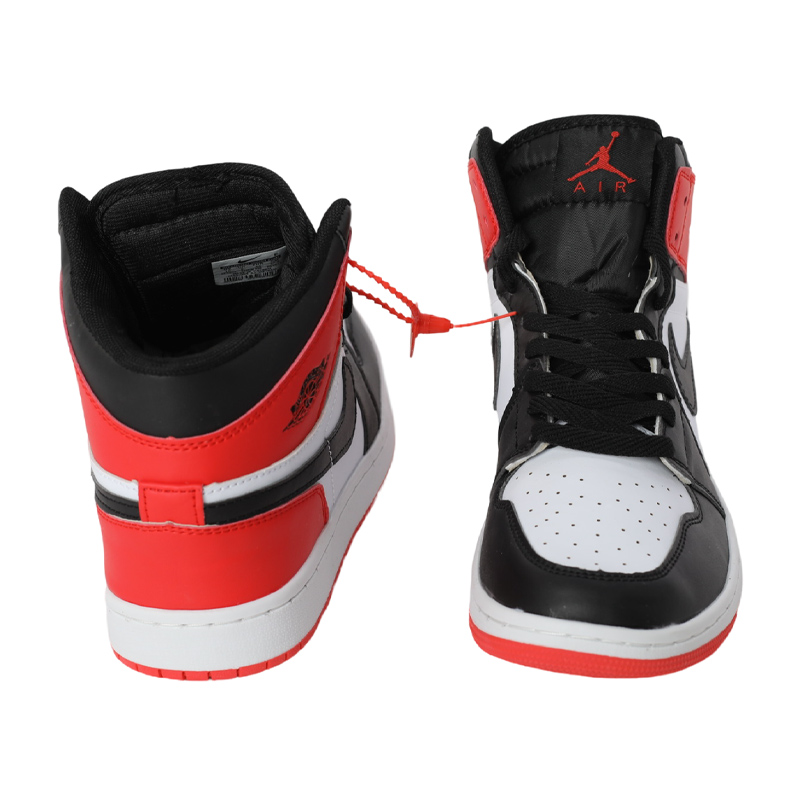 AJ1 – M132Kicks